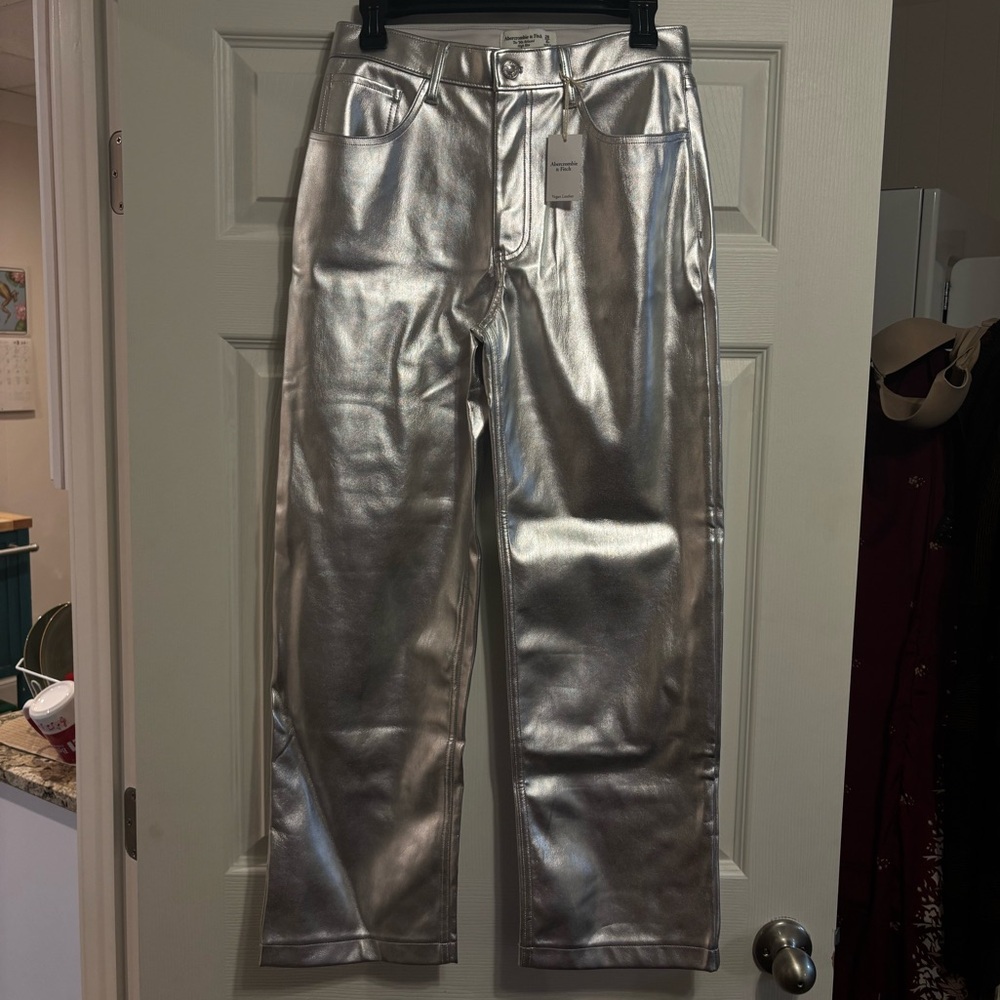 NWT Silver Vegan Leather 90s Relaxed High Rise Pants - Picture 2 of 4